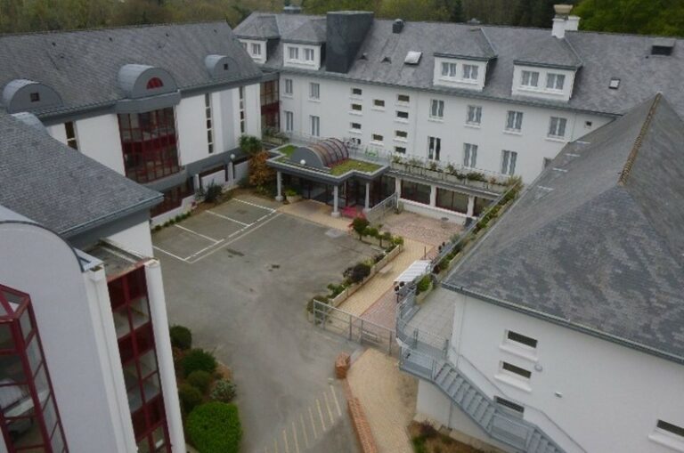 EHPAD Sainte Famille à Plumelin et Locminé en centre Morbihan